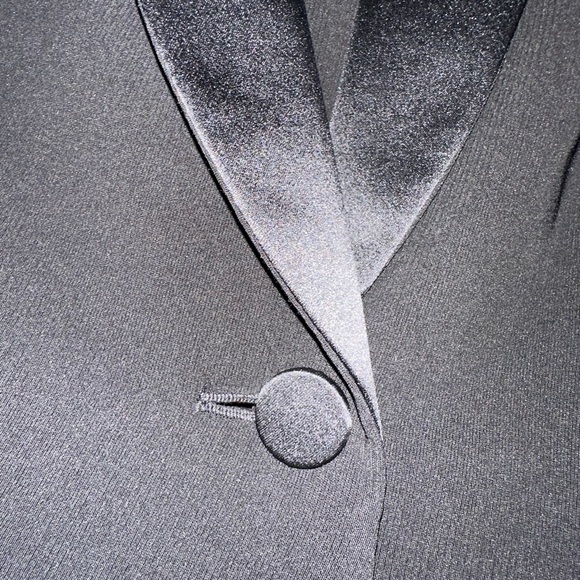 Elegant Woman Black Tuxedo Pantsuit - Picture 10 of 11